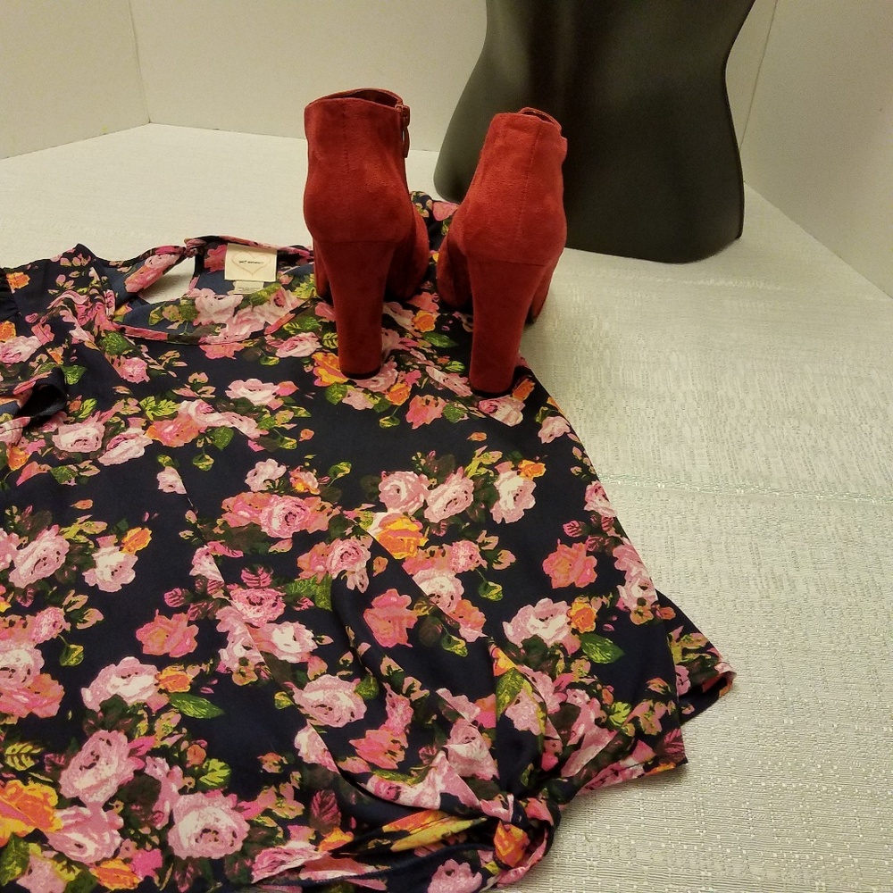 Diba East Brick Red Faux Suede Booties 5 In Heels - Picture 5 of 7
